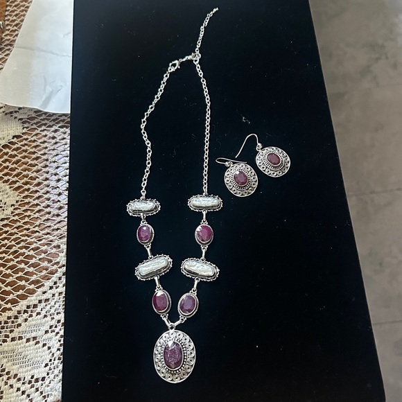 Vintage artisan crafted silver Ruby and natural pearl necklace and earring - Picture 7 of 10